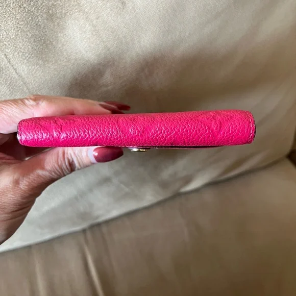 Louis Vuitton Authentic Victorine Wallet Monogram 9 out of 10 Condition. - Picture 13 of 16